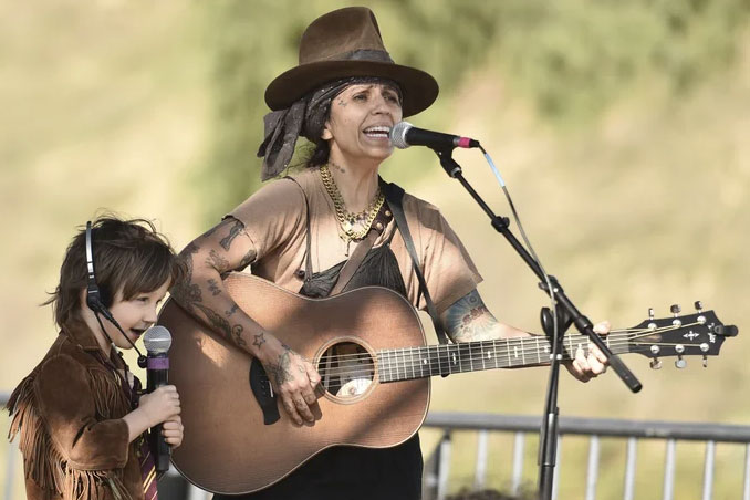 Linda Perry